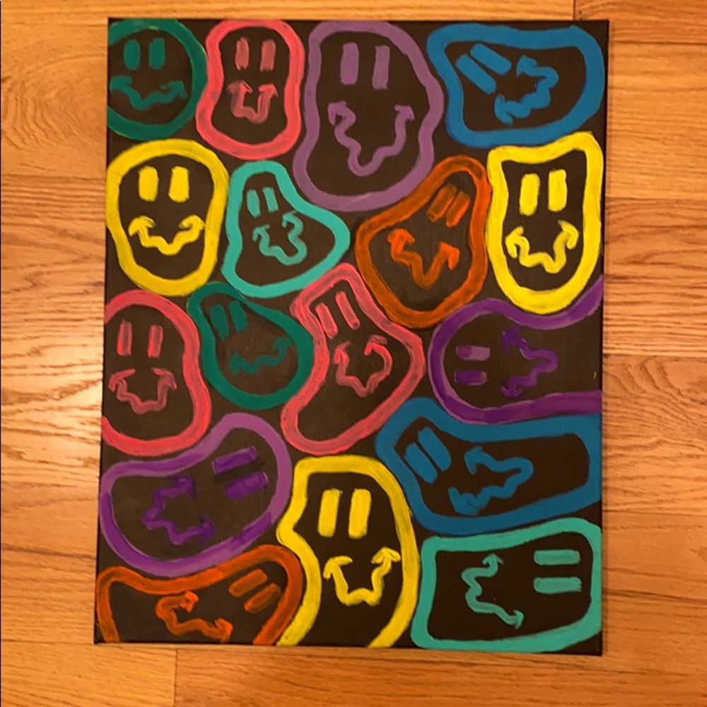multi-colored trippy smileys:))